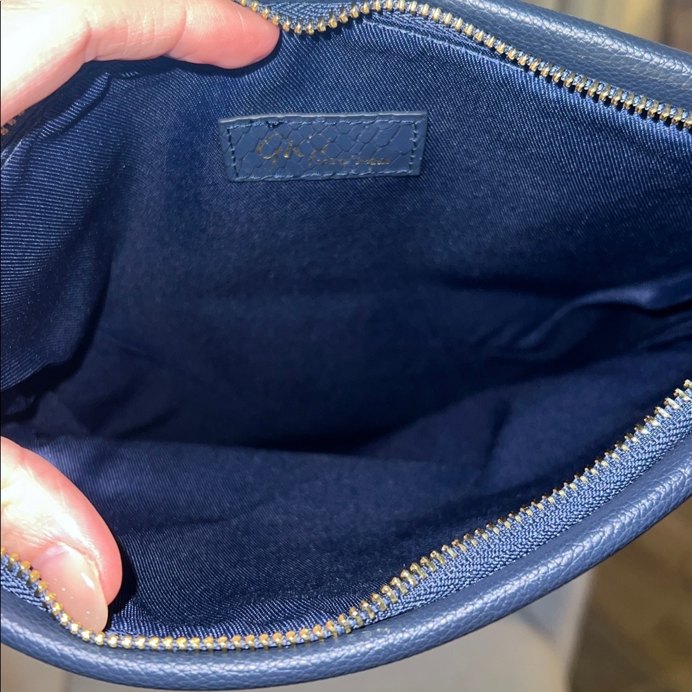 GiGi New York Rachel fold-over clutch navy embossed python leather - Picture 5 of 7